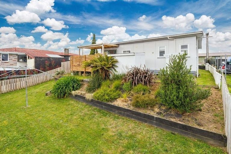 Photo of property in 6 Cambridge Street, Putaruru, 3411