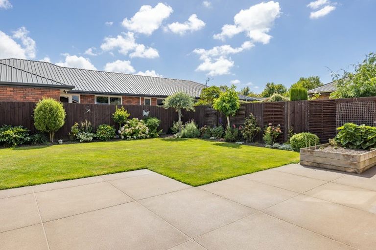 Photo of property in 15 Coolspring Way, Redwood, Christchurch, 8051