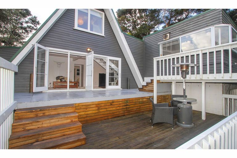 Photo of property in 120 Park Hill Road, Birkenhead, Auckland, 0626