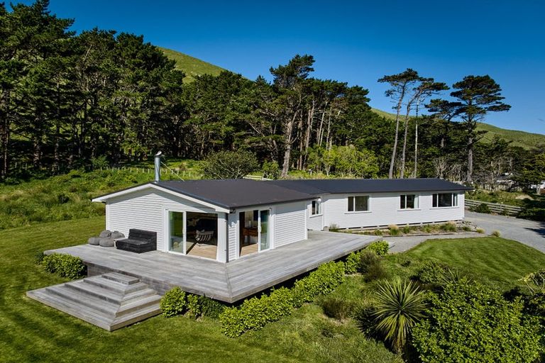 Photo of property in 302 Boom Rock Road, Ohariu, Wellington, 6037