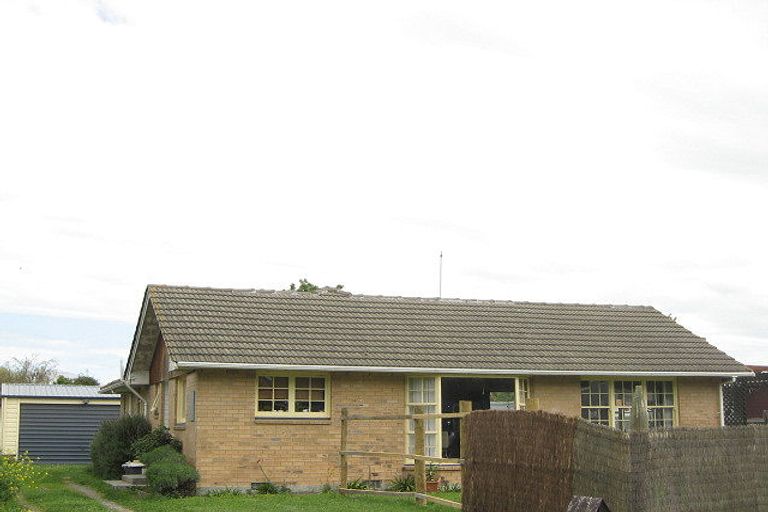 Photo of property in 17 Collins Drive, Waikuku Beach, 7402