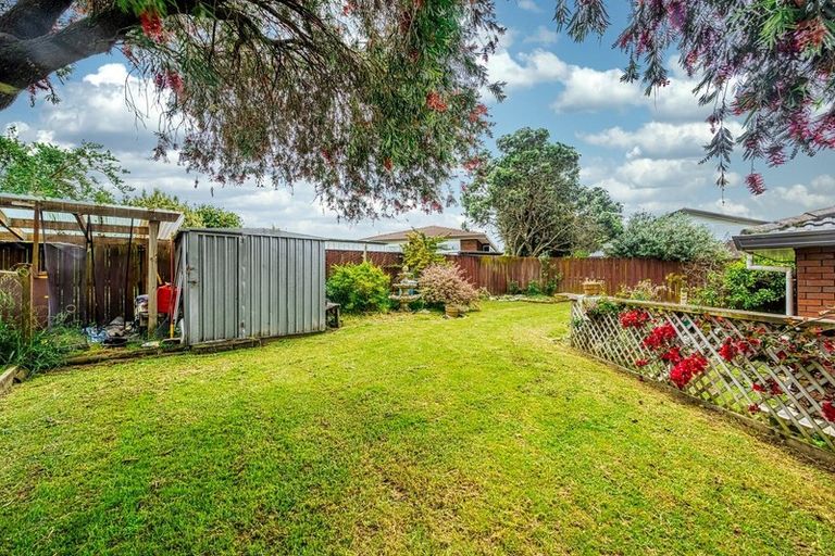 Photo of property in 3 Simon Owen Place, Golflands, Auckland, 2013