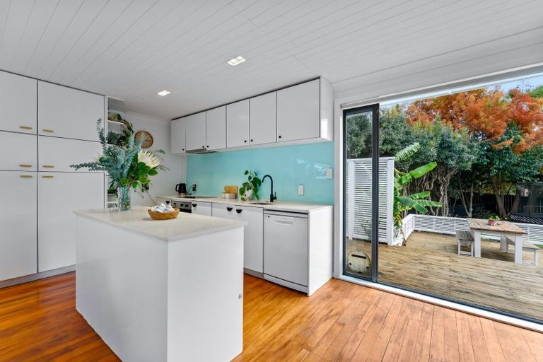 Photo of property in 34 Muriwai Road, Waimauku, 0812