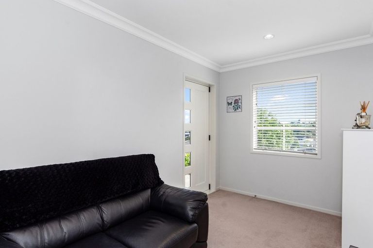 Photo of property in 63 Waterside Drive, Pyes Pa, Tauranga, 3112