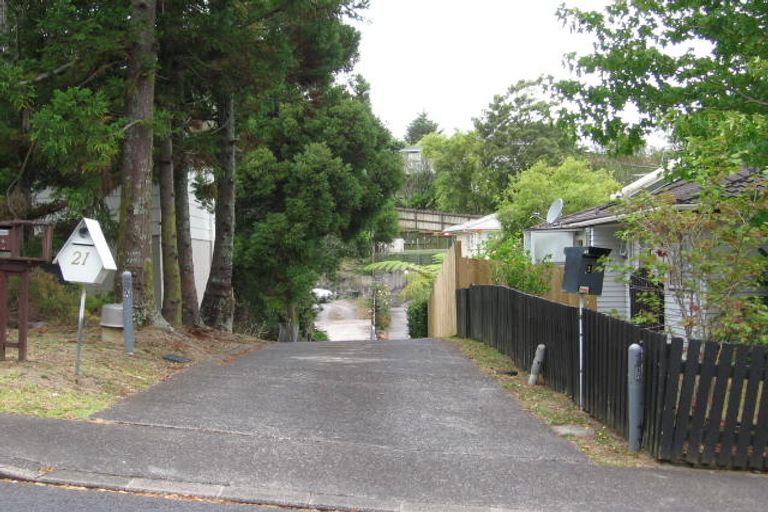 Photo of property in 19 Kerria Place, Sunnynook, Auckland, 0620