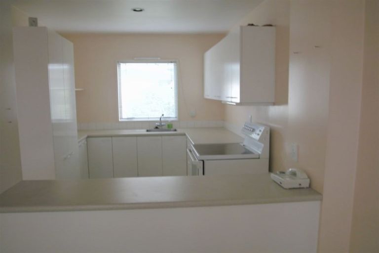 Photo of property in 2/4 Brockworth Place, Riccarton, Christchurch, 8011