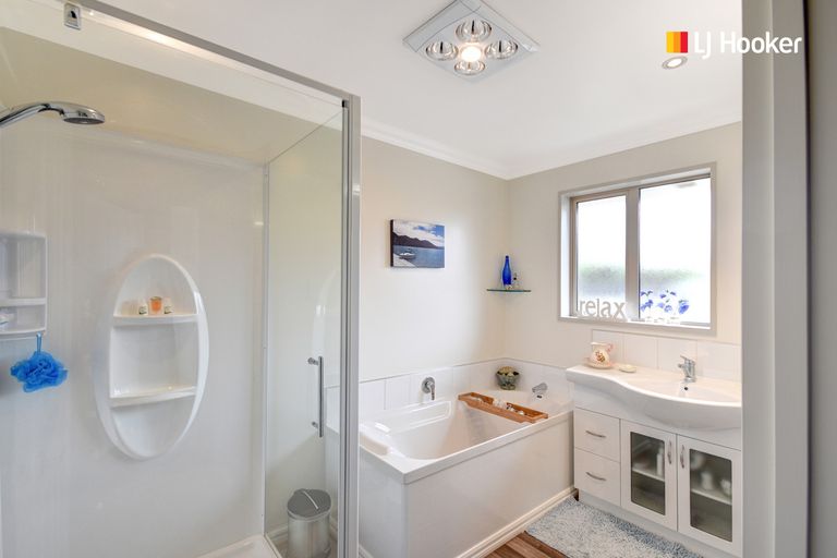 Photo of property in 4 Caledonia Drive, Mosgiel, 9024