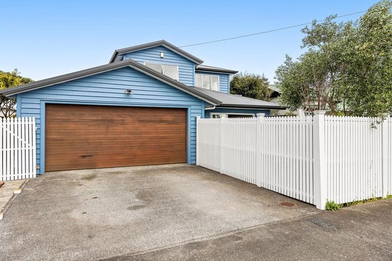 Photo of property in 42 Moa Road, Point Chevalier, Auckland, 1022