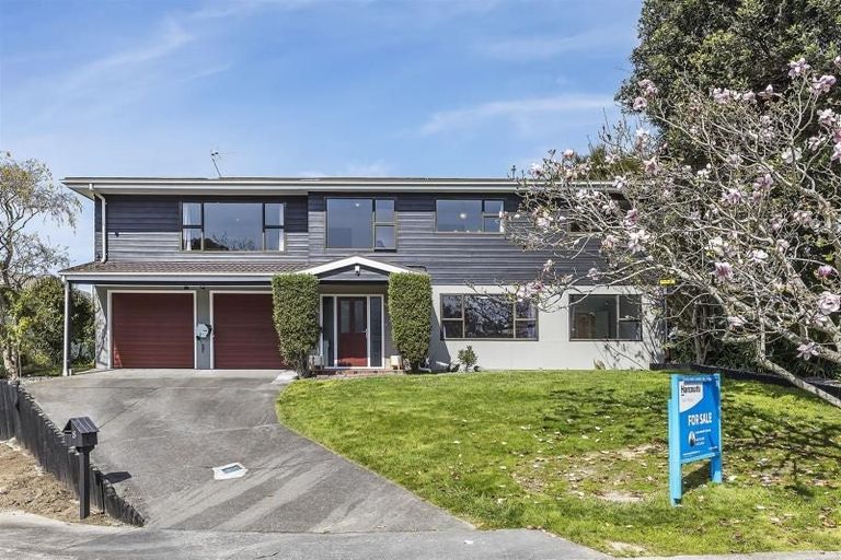 Photo of property in 8 Charthouse Lane, Whitby, Porirua, 5024