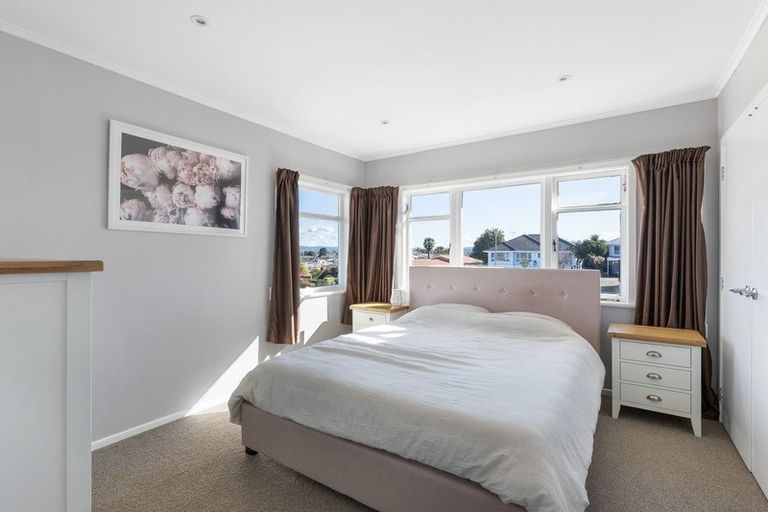 Photo of property in 10 Hilltop Road, Parkvale, Tauranga, 3112