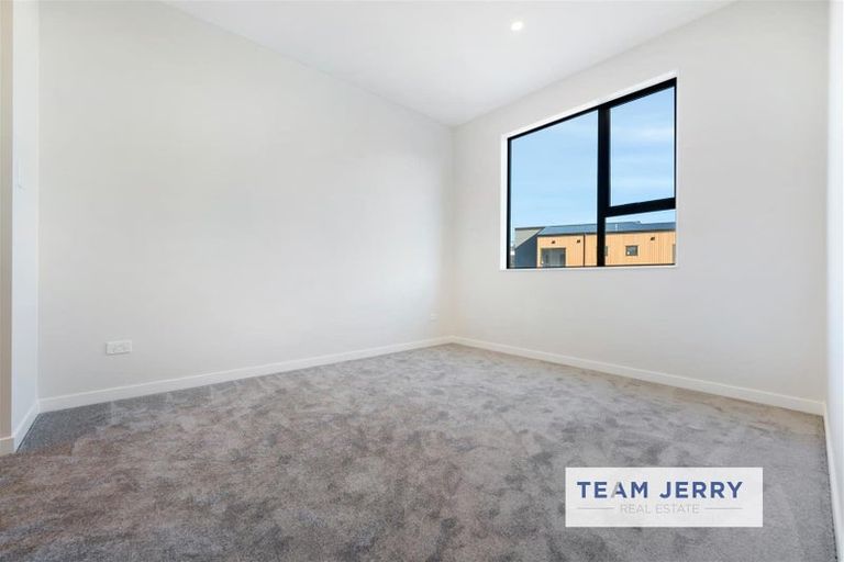 Photo of property in 3 Puihi Crescent, Massey, Auckland, 0614