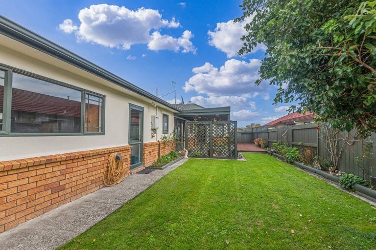 Photo of property in 1 Virginia Grove, Milson, Palmerston North, 4414