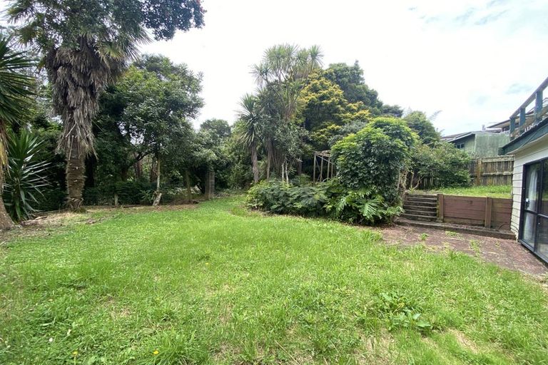 Photo of property in 30 Glastron Place, Bayview, Auckland, 0629