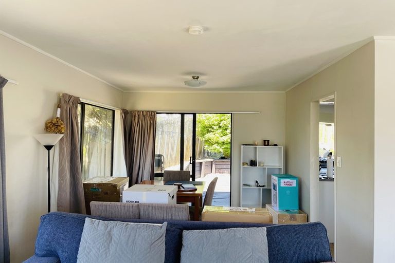 Photo of property in 58 Barbados Drive, Unsworth Heights, Auckland, 0632