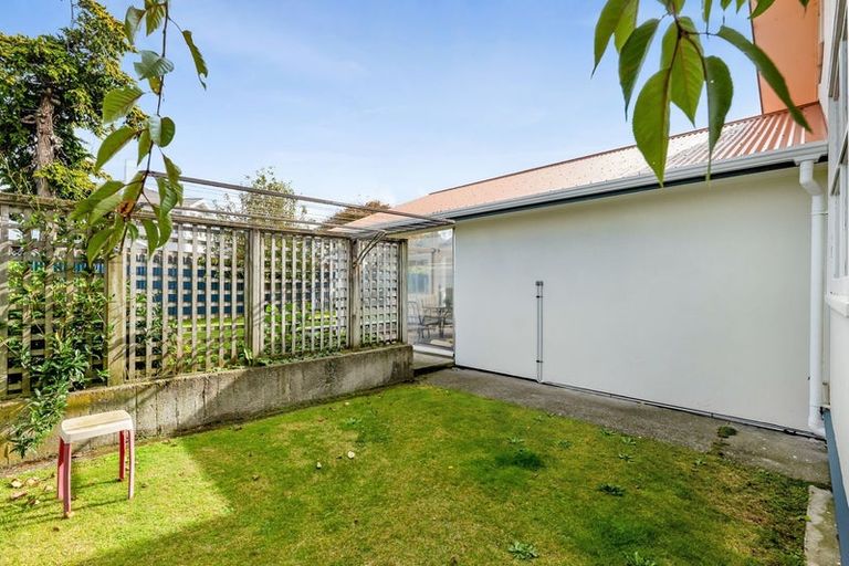 Photo of property in 19 George Street, Hawera, 4610