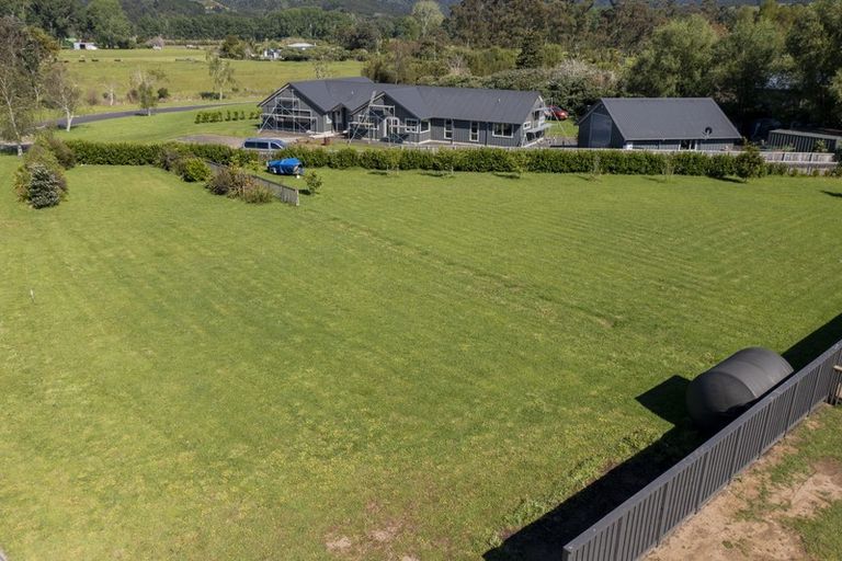 Photo of property in 8a Austin Drive, Whitianga, 3510