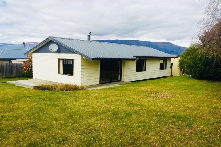 Photo of property in 16 Achilles Place, Wanaka, 9305
