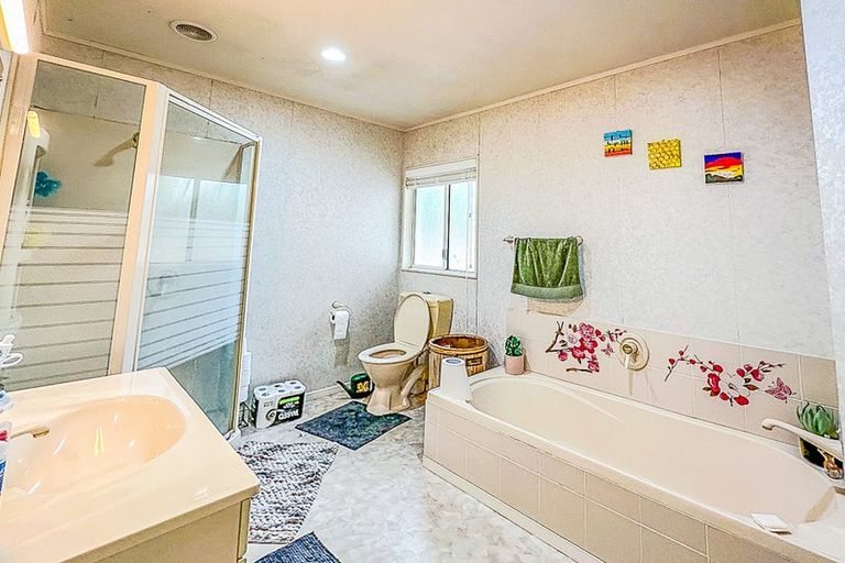 Photo of property in 67 Balmain Road, Birkenhead, Auckland, 0626