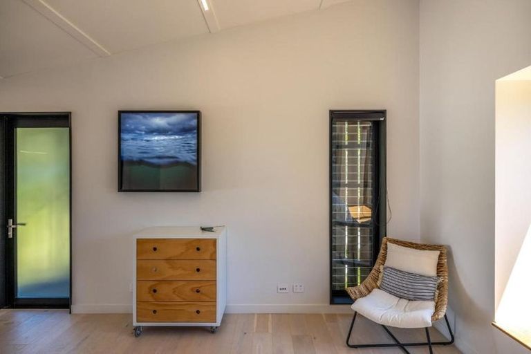 Photo of property in 70 Queens Drive, Oneroa, Waiheke Island, 1081