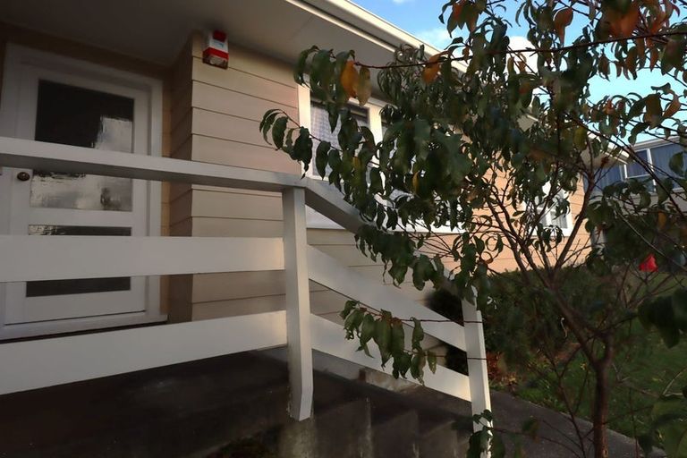 Photo of property in 3 Cleat Street, Whitby, Porirua, 5024