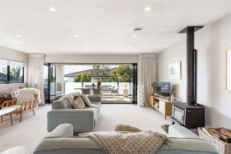 Photo of property in 243 Onemana Drive, Onemana, Whangamata, 3691