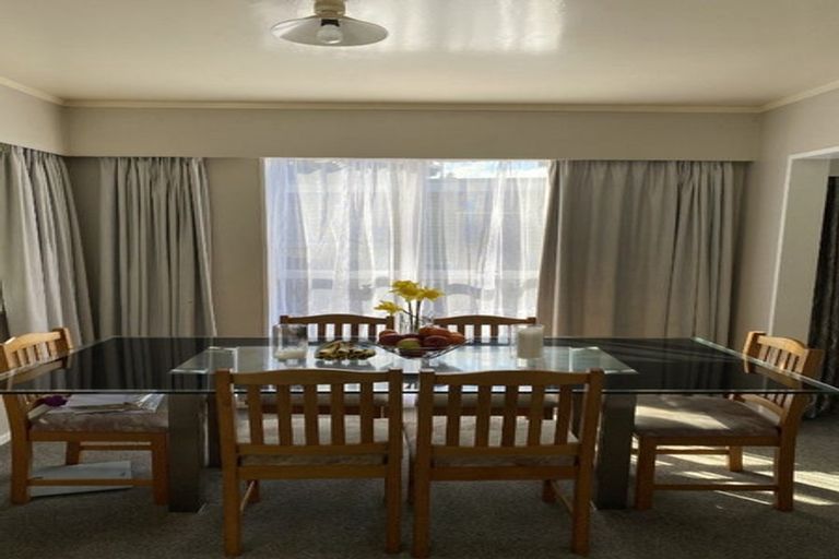 Photo of property in 30 Deller Grove, Silverstream, Upper Hutt, 5019