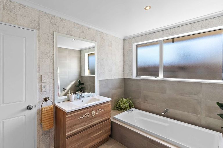 Photo of property in 238 Kingsbury Avenue, Rangiora, 7400