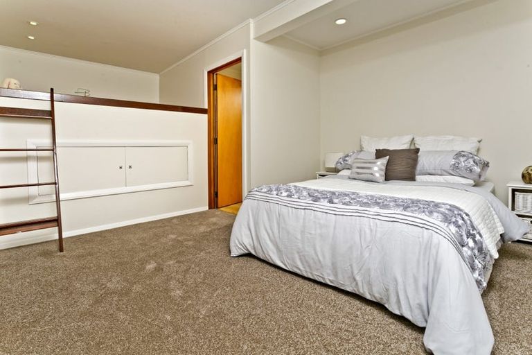 Photo of property in 1/221 Lake Road, Belmont, Auckland, 0622