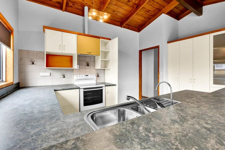 Photo of property in 17 Villa Place, Bell Block, New Plymouth, 4312