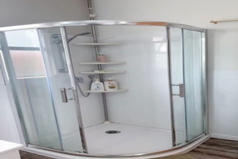 Photo of property in 2/104 Forrest Hill Road, Forrest Hill, Auckland, 0620