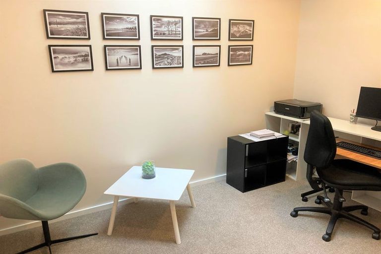 Photo of property in 7 Burns Street, Westown, New Plymouth, 4310