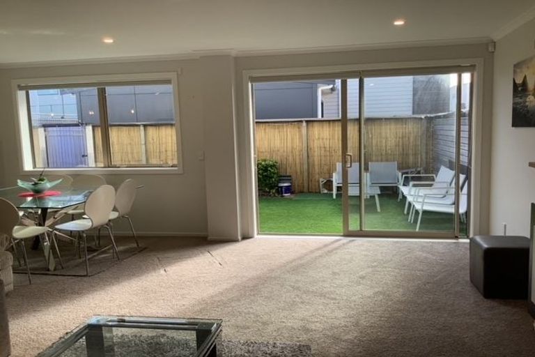 Photo of property in 14 Latimer Way, Petone, Lower Hutt, 5012