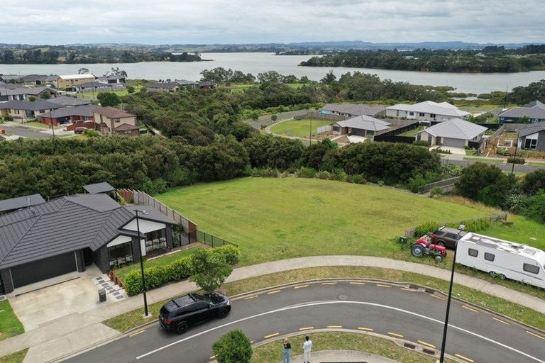 Photo of property in 8 Wheriko Avenue, Glenbrook, 2681