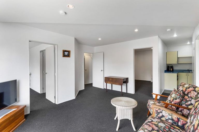 Photo of property in 86 Wade River Road, Stanmore Bay, Whangaparaoa, 0932