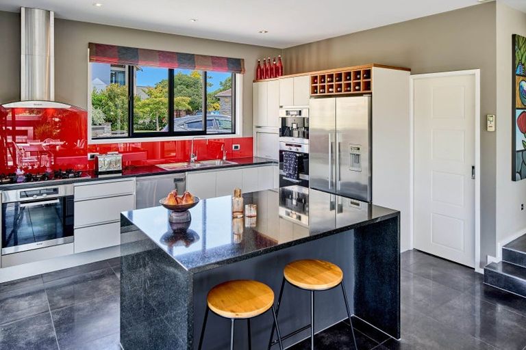 Photo of property in 29d Wai-iti Crescent, Woburn, Lower Hutt, 5010