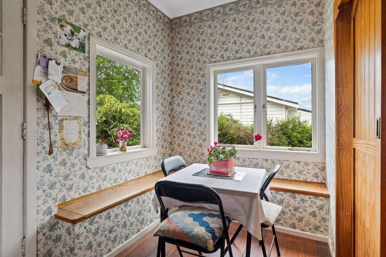 Photo of property in 36 Onewa Road, Northcote Point, Auckland, 0627