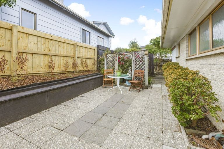 Photo of property in 2/34 Wellington Street, Papakura, 2110