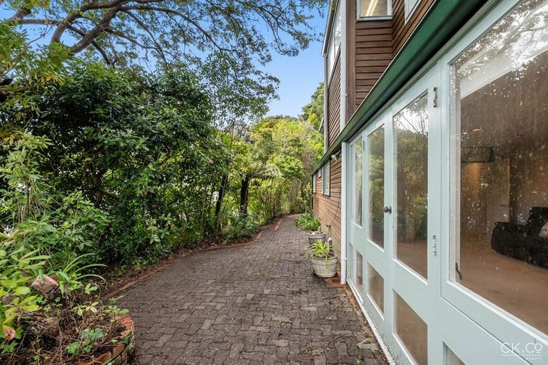 Photo of property in 72a Chatsworth Road, Silverstream, Upper Hutt, 5019