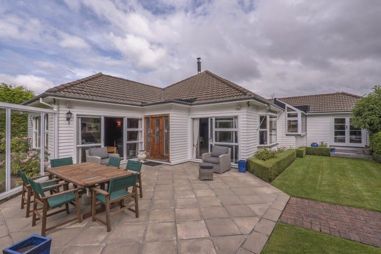 Photo of property in 30 Sawyers Arms Road, Northcote, Christchurch, 8052