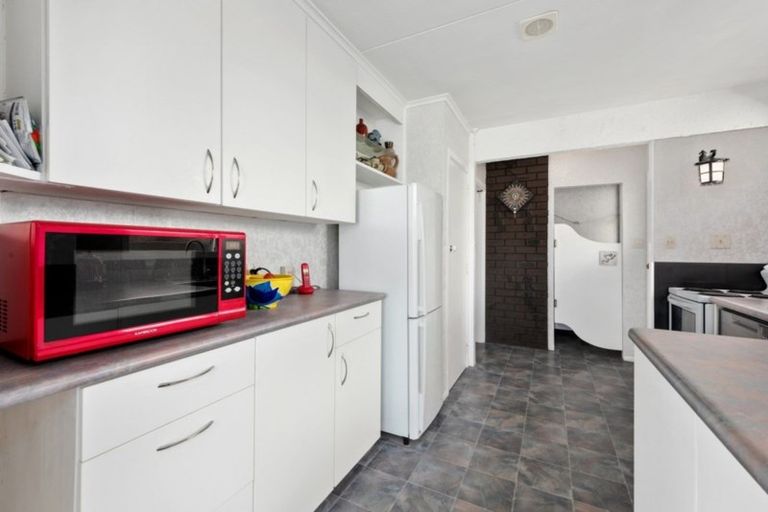 Photo of property in 5 Parera Grove, Heretaunga, Upper Hutt, 5018