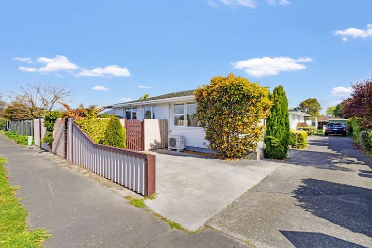 Photo of property in 1/17 Lake Terrace Road, Burwood, Christchurch, 8061
