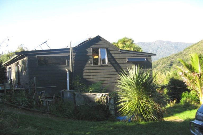 Photo of property in 3178 Archers Road, Tennyson Inlet, Rai Valley, 7195