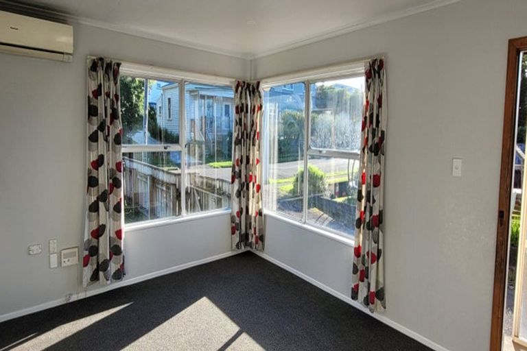 Photo of property in 1/22 Hua Street, Bell Block, New Plymouth, 4312