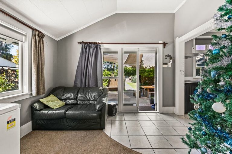 Photo of property in 115 Charlotte Crescent, Mayfair, Hastings, 4122