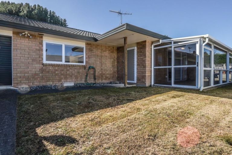 Photo of property in 17b Villa Grove, Paraparaumu, 5032