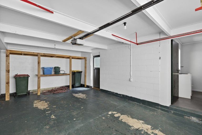 Photo of property in 2/21 Fulford Street, New Plymouth, 4310