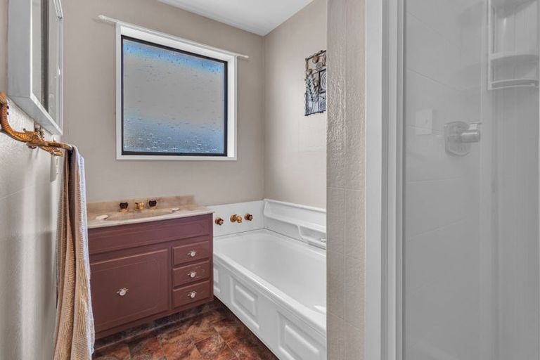 Photo of property in 2/21 Montclare Avenue, Ilam, Christchurch, 8041