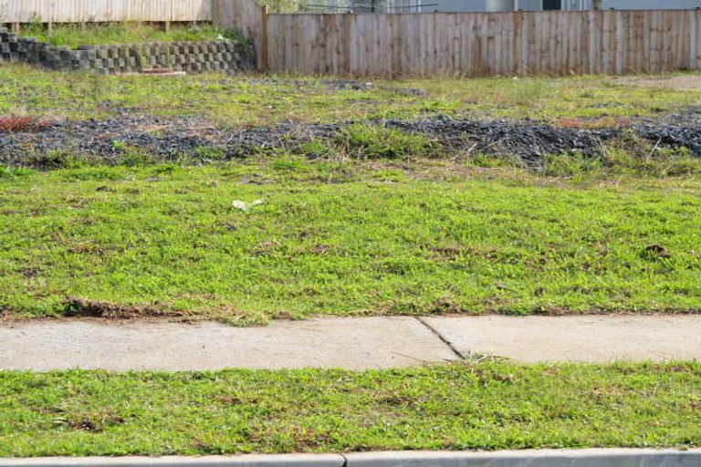 Photo of property in 13 Cherrywood Crescent, Northpark, Auckland, 2013