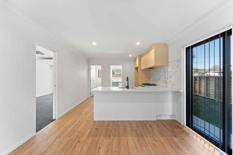 Photo of property in 30 Opaheke Road, Papakura, 2110