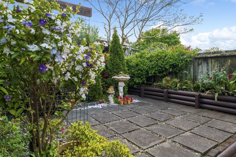 Photo of property in 20 Muscat Place, Henderson, Auckland, 0612